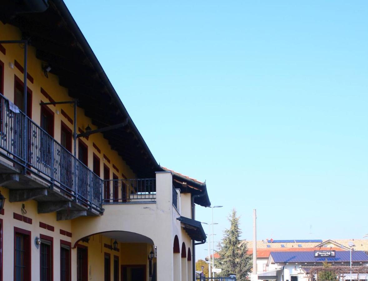 Albergo Vecchio Pavone Borgaro Torinese Exterior photo